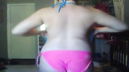 Нереально большой живот беременной мамаши