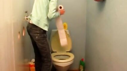 Секс в женском туалете
