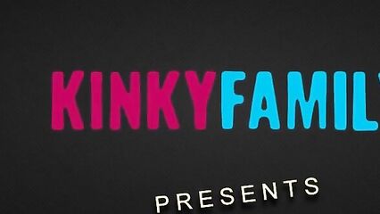 Большой черный член в заросшей киске