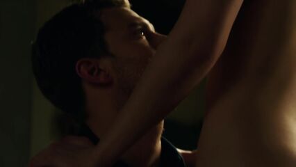 На пятьдесят оттенков темнее (Расширенная версия)