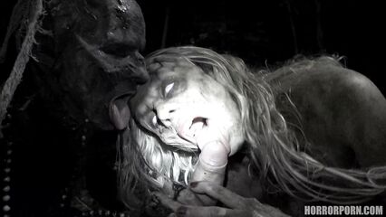 Ходячие Зомби | Walking zombies (порно ужасы)