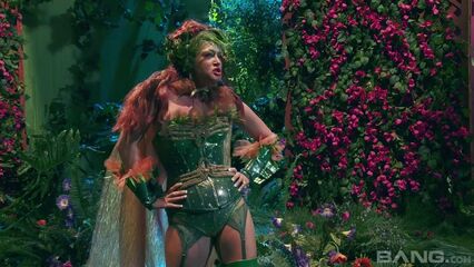 Бэтмен: Тёмная Ночь - Порно-пародия с русским переводом