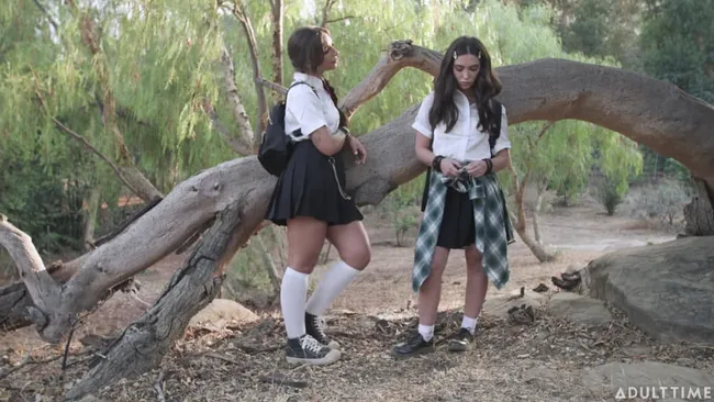 külot kiygan onalar porno Katta kokrakli xonimlar