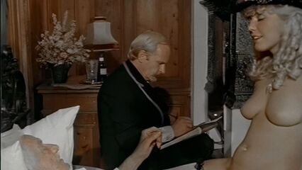 Дворец удовольствий Жозефины Мутценбахер, с переводом